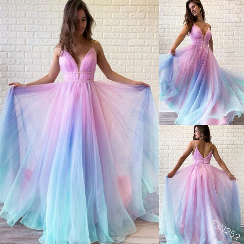 Robe femme à fines bretelles, col V et taille haute – Imprimé floral dégradé