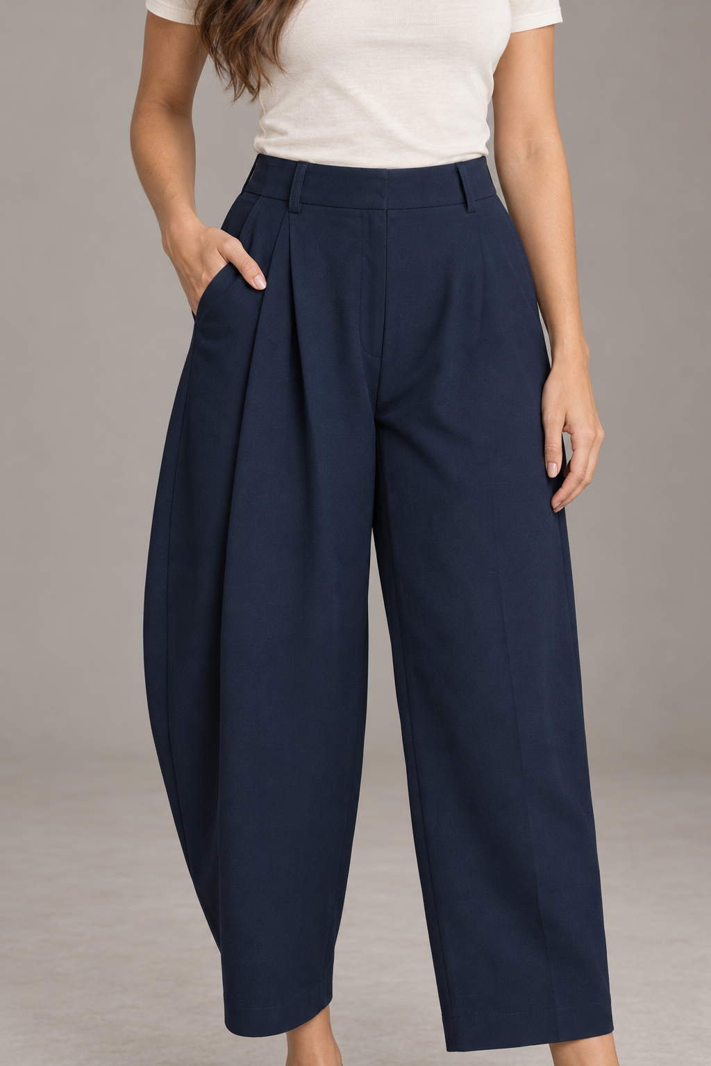 Bloodnew – Pantalon Large Plissé Taille Élastique – Bleu Foncé – modèle porté – close – 1620