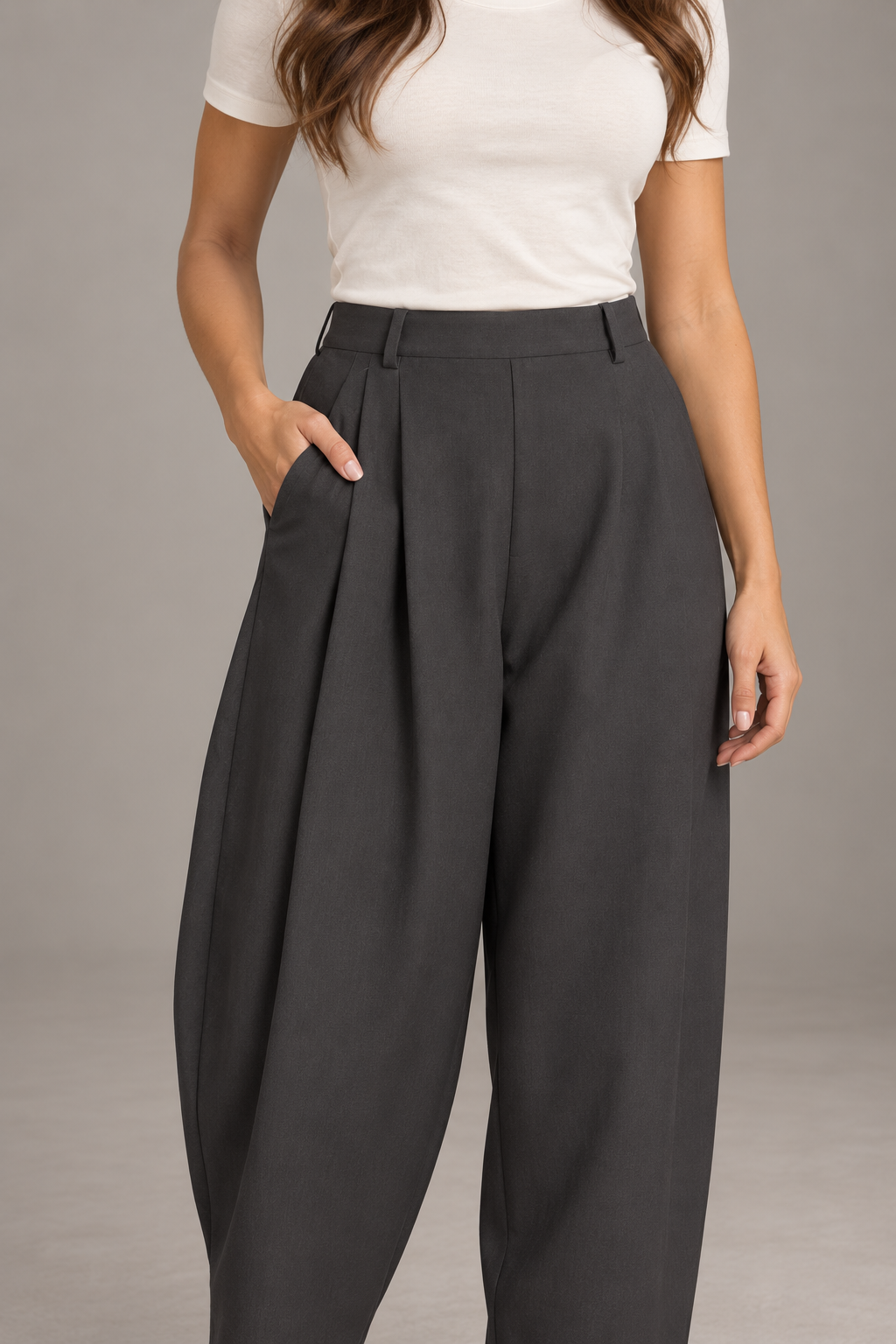 Bloodnew – Pantalon Large Plissé Taille Élastique – Gris – modèle porté – close – 1620