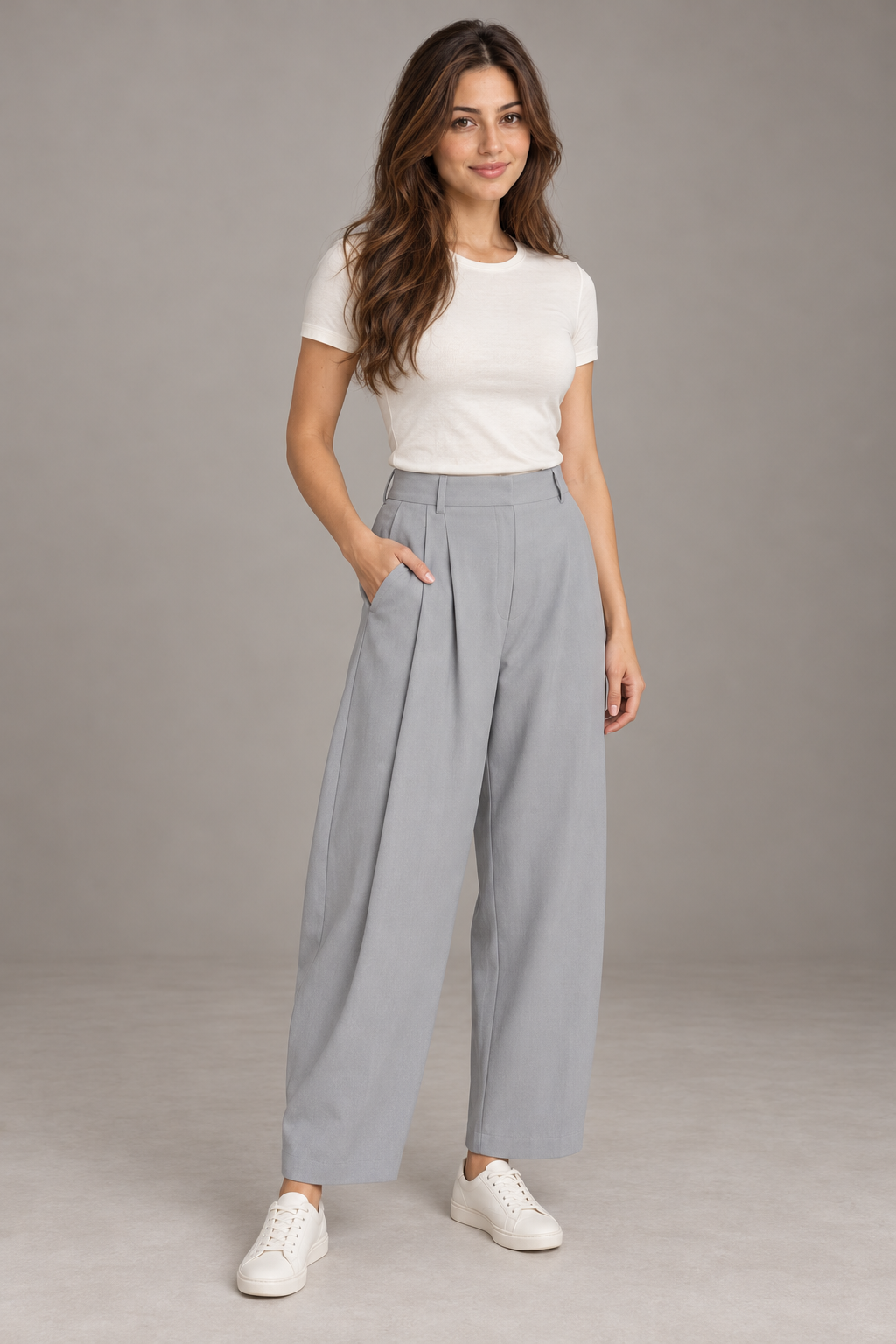 Bloodnew – Pantalon Large Plissé Taille Élastique – Gris Clair – modèle porté – full – 1620