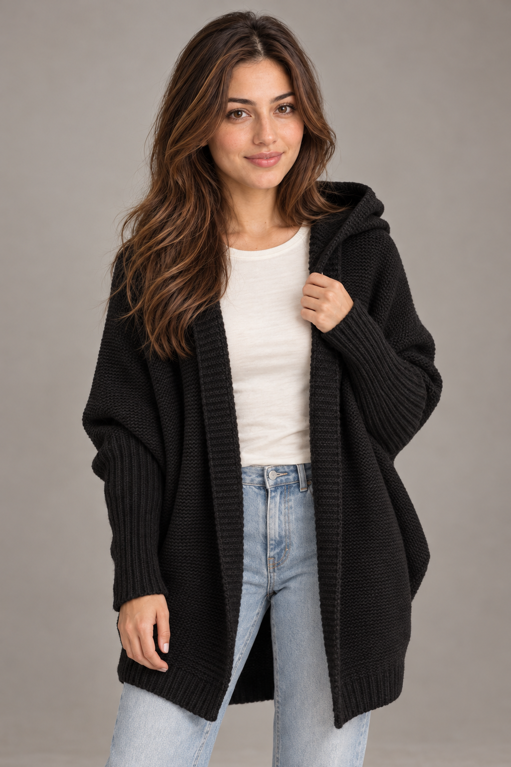 Bloodnew – Cardigan oversize à capuche manches chauve-souris – Maille douce – Noir – close