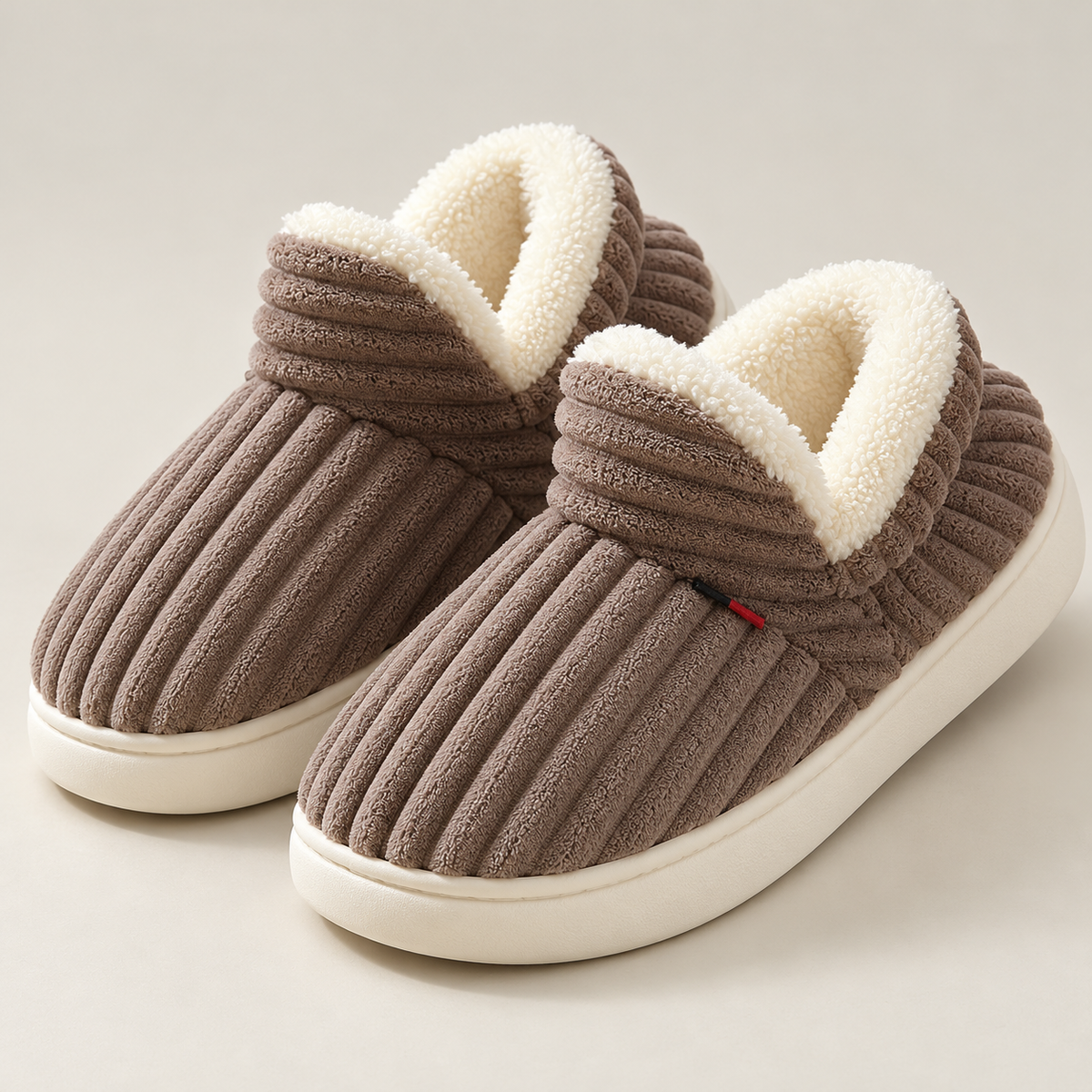 Bloodnew – Chaussons peluche rayés unisexes – Doux et chauds – Marron – detail