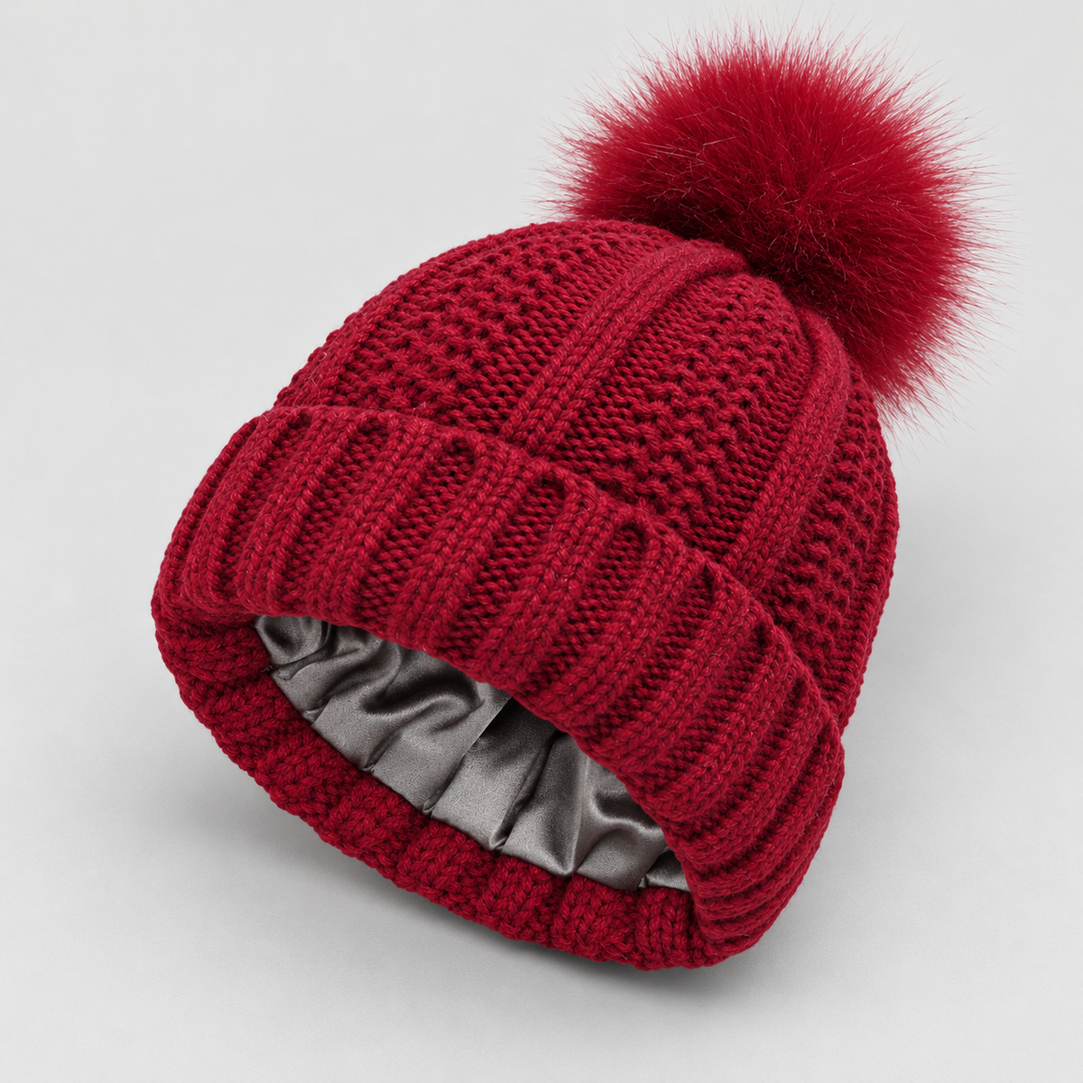 Bloodnew – Bonnet en maille à pompon – Bordeaux – detail