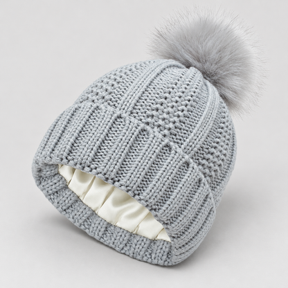Bloodnew – Bonnet en maille à pompon – Gris clair – detail