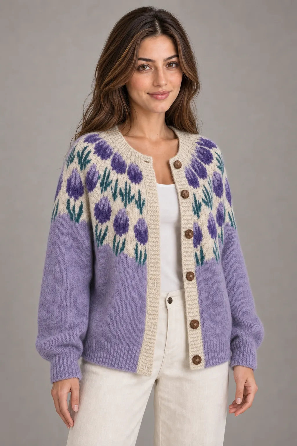 Bloodnew – Cardigan Jacquard Nordique Boutonné Col Rond – Motif 1 – porté de près