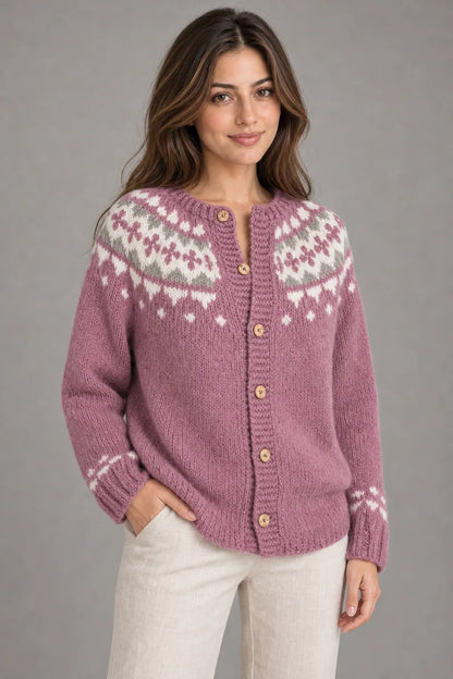 Bloodnew – Cardigan Jacquard Nordique Boutonné Col Rond – Motif 3 – porté de près