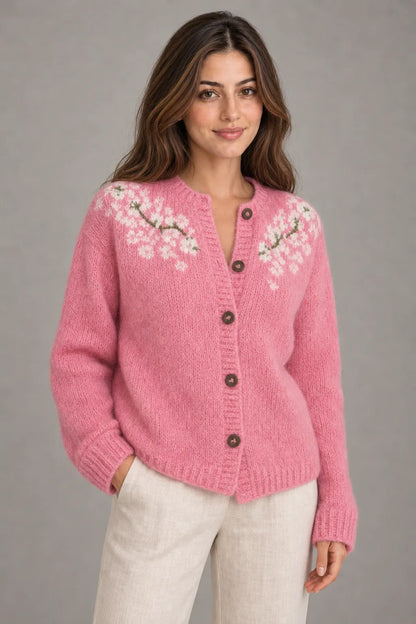 Bloodnew – Cardigan Jacquard Nordique Boutonné Col Rond – Motif 6 – porté de près