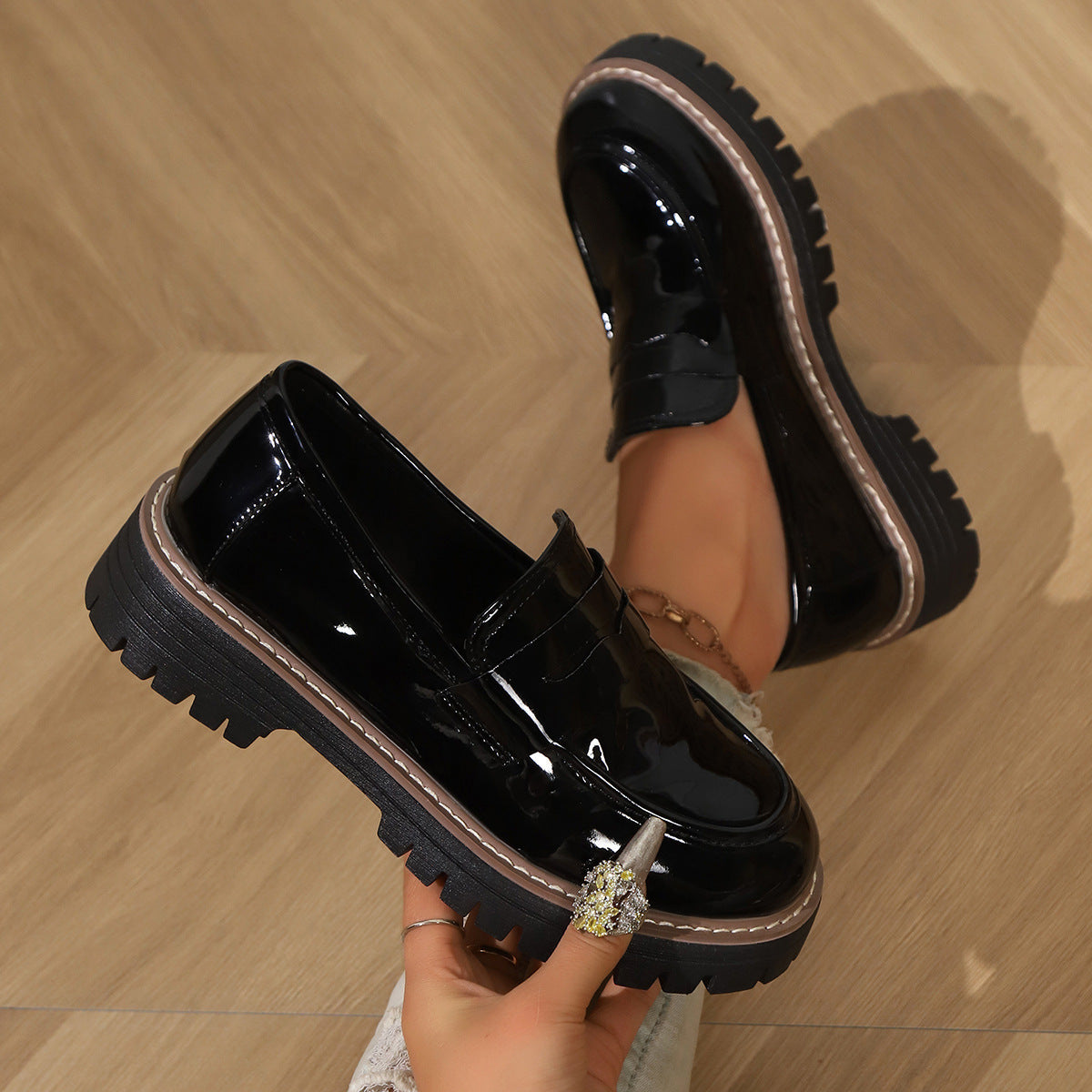 Mocassins style britannique à semelle épaisse et plateforme – Noir