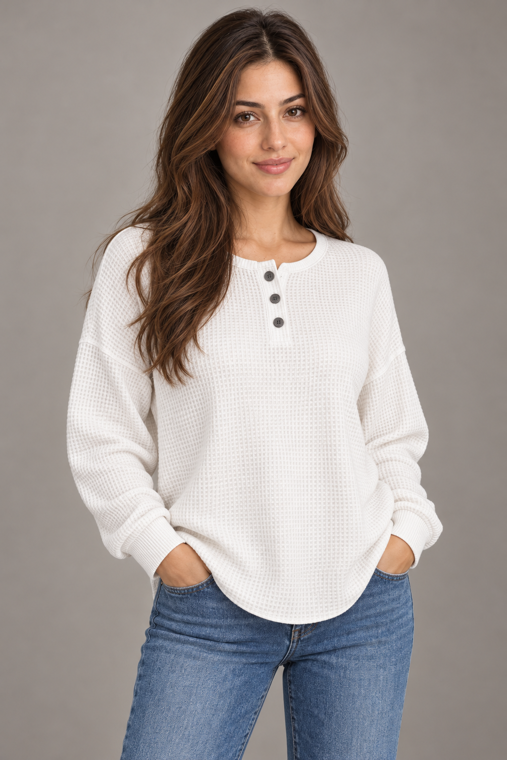 Bloodnew – T-shirt gaufré à manches longues et boutons – Col rond, couleur unie – Blanc – close
