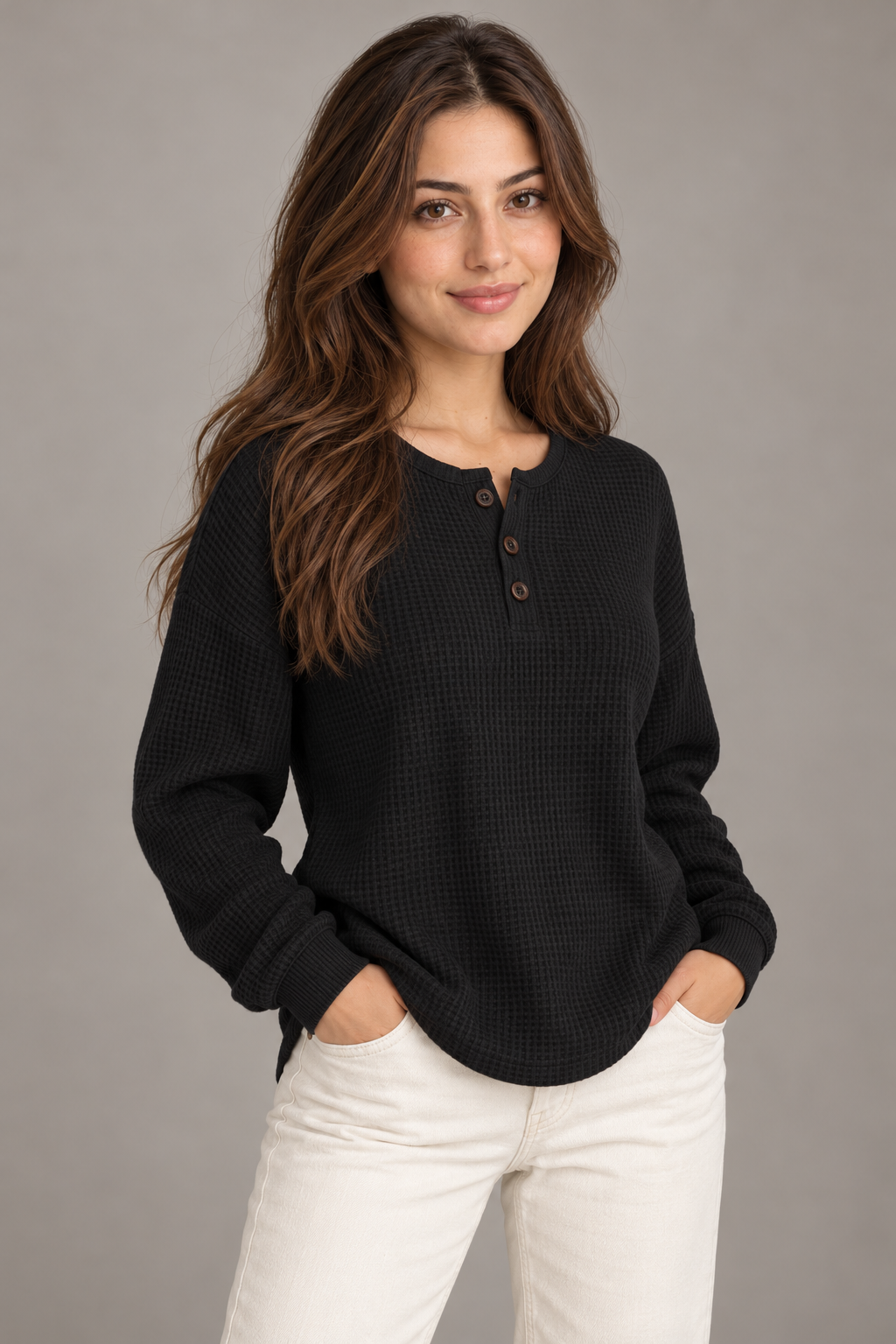 Bloodnew – T-shirt gaufré à manches longues et boutons – Col rond, couleur unie – Noir – close
