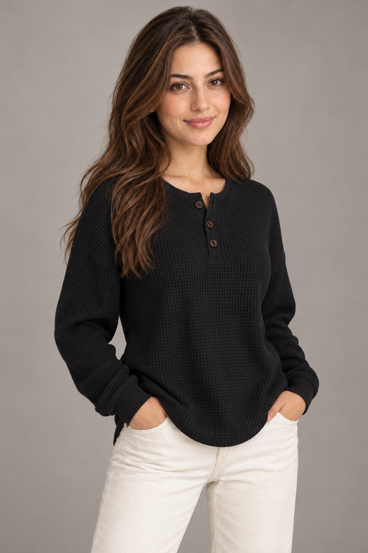 Bloodnew – T-shirt gaufré à manches longues et boutons – Col rond, couleur unie – Noir – close