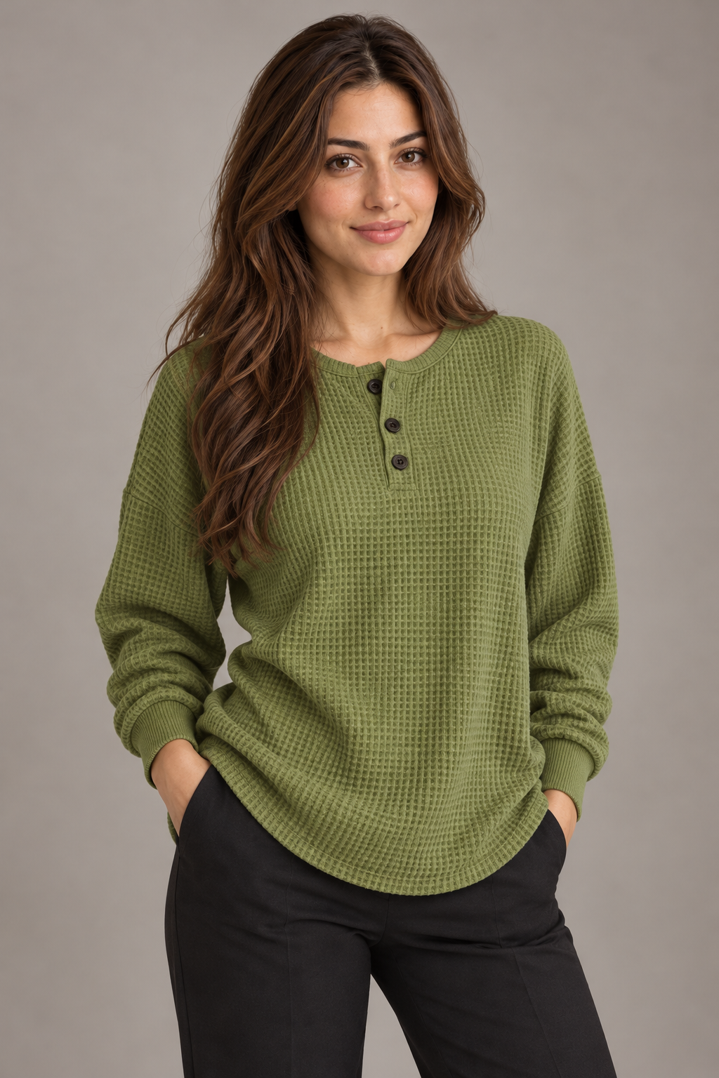Bloodnew – T-shirt gaufré à manches longues et boutons – Col rond, couleur unie – Vert militaire – close