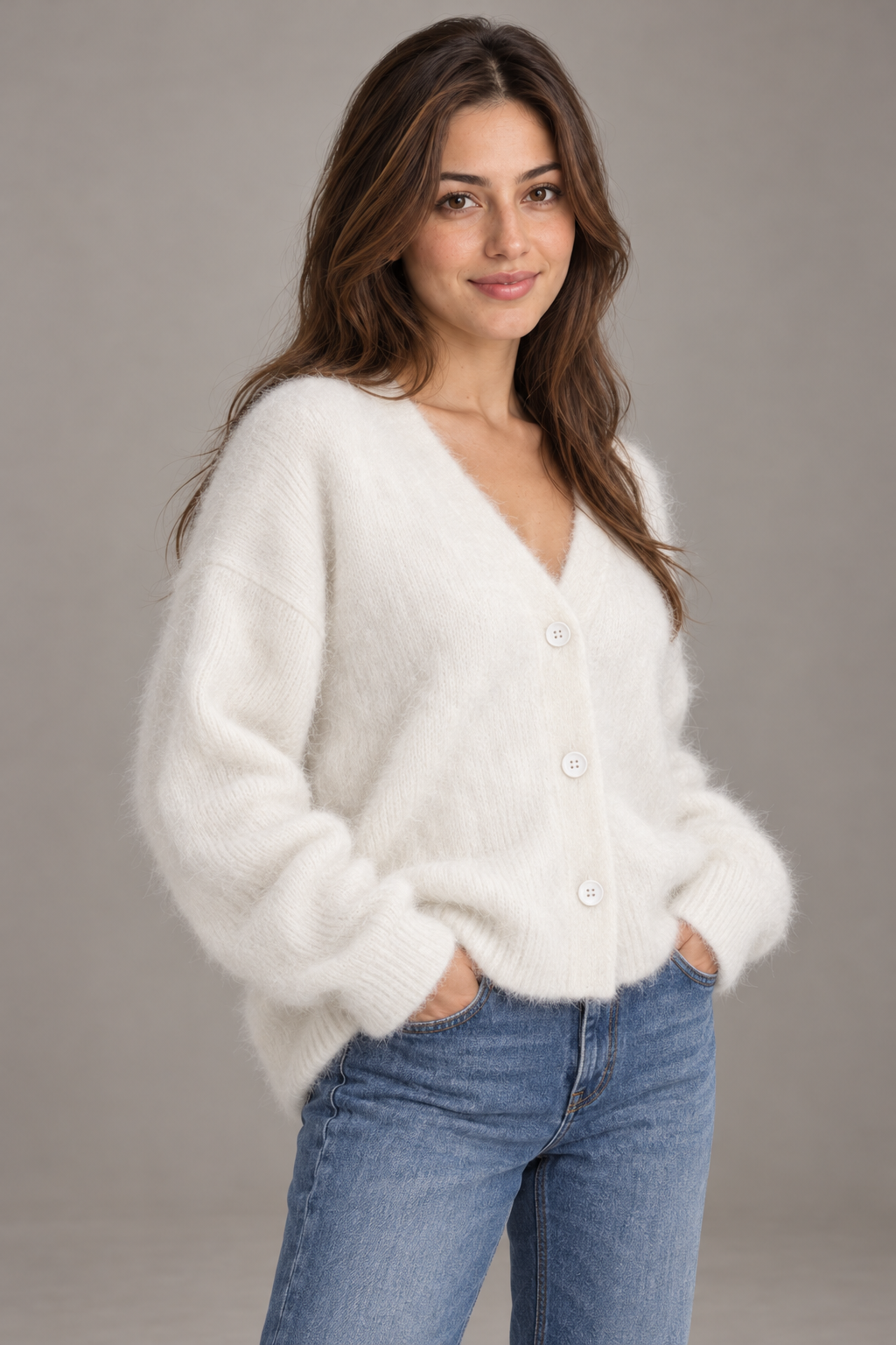 Bloodnew – Cardigan ample col V boutonné en maille – Doux et chaud – Blanc – close